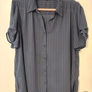 Elegant Black and Gray Patterned Blouse